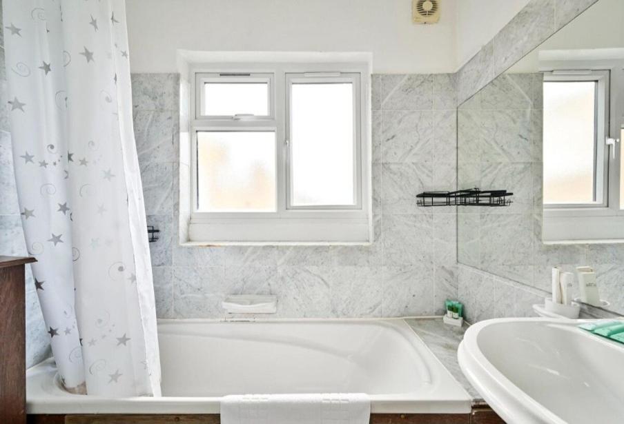 5 Bedrooms House In Chelsea Apartamento